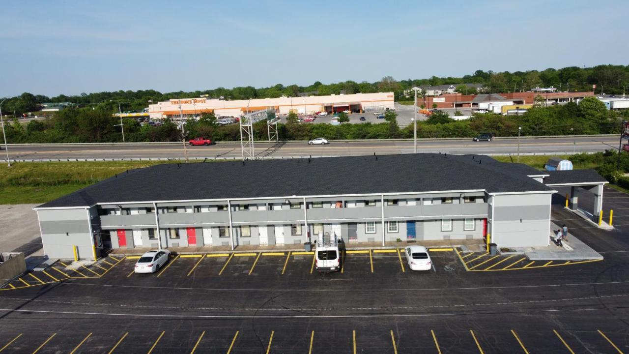 Days Inn By Wyndham Indianapolis East Post Road Exteriör bild