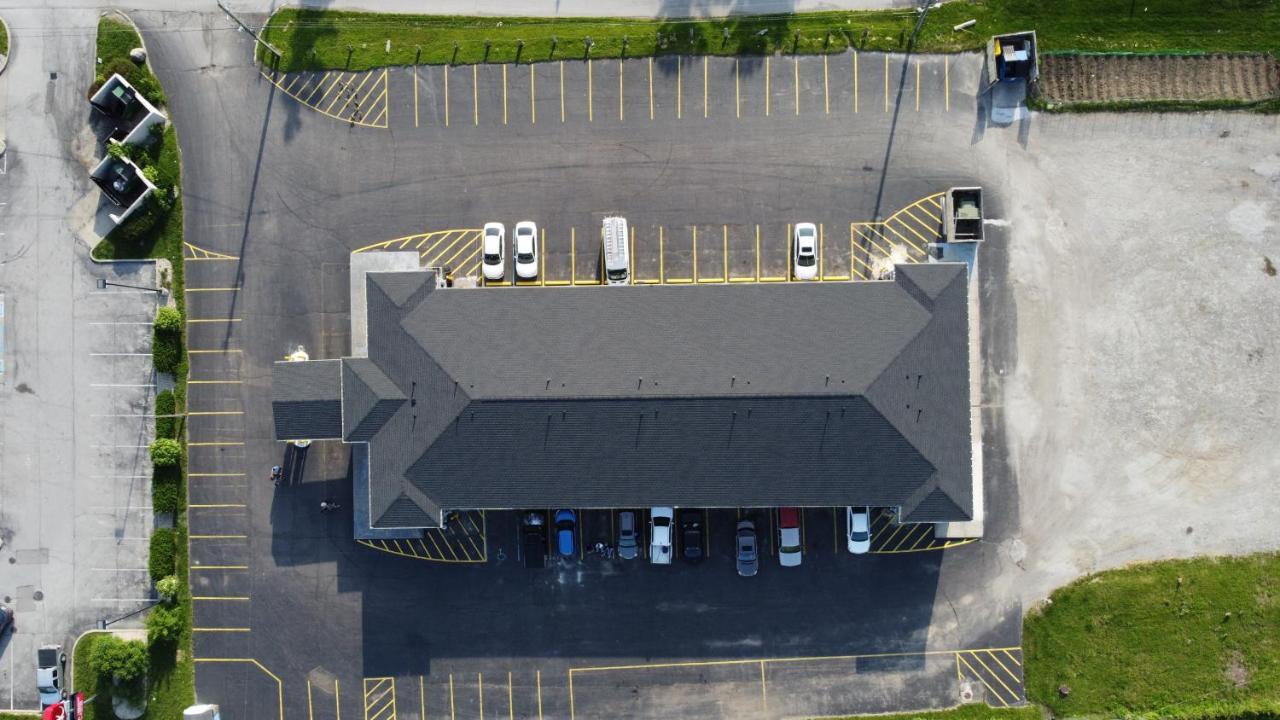 Days Inn By Wyndham Indianapolis East Post Road Exteriör bild