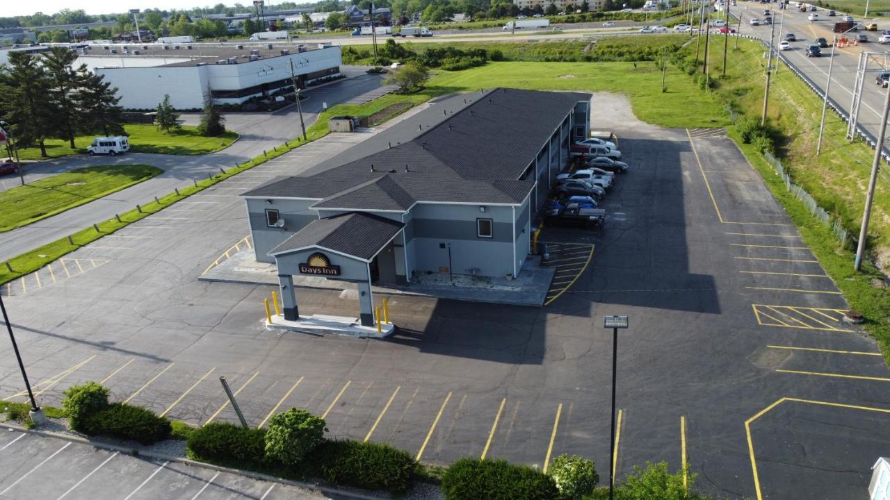 Days Inn By Wyndham Indianapolis East Post Road Exteriör bild