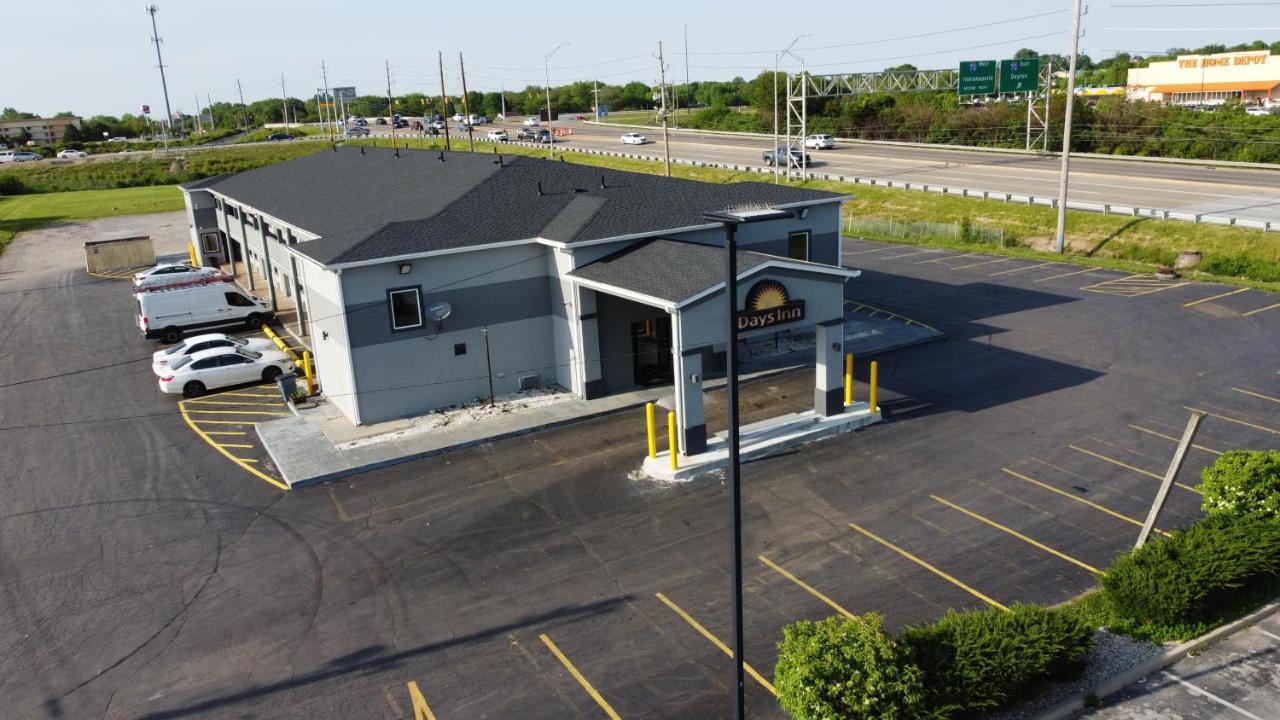 Days Inn By Wyndham Indianapolis East Post Road Exteriör bild