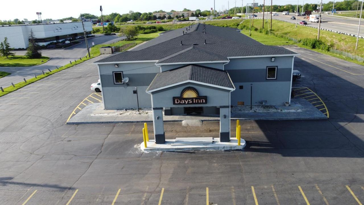 Days Inn By Wyndham Indianapolis East Post Road Exteriör bild